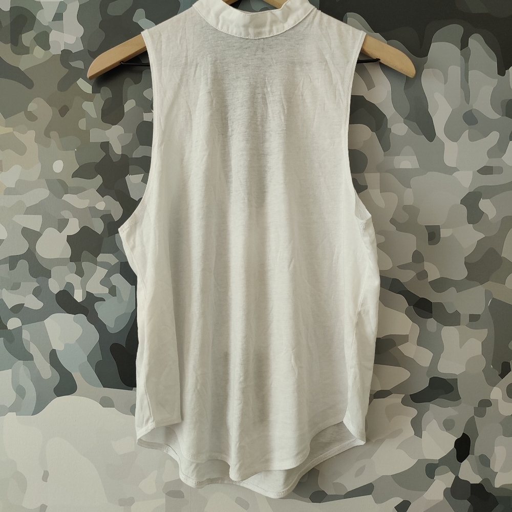 Chaser Hi-Neck Sleeveless Top w/Deep V in Back - Size M